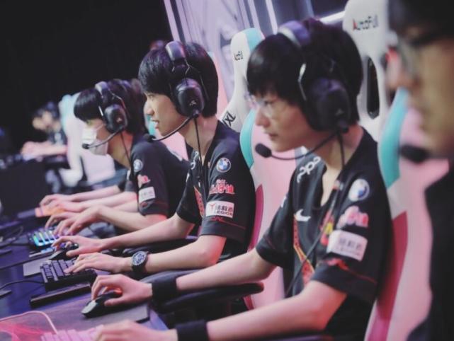 在足协杯赛 在足协杯赛