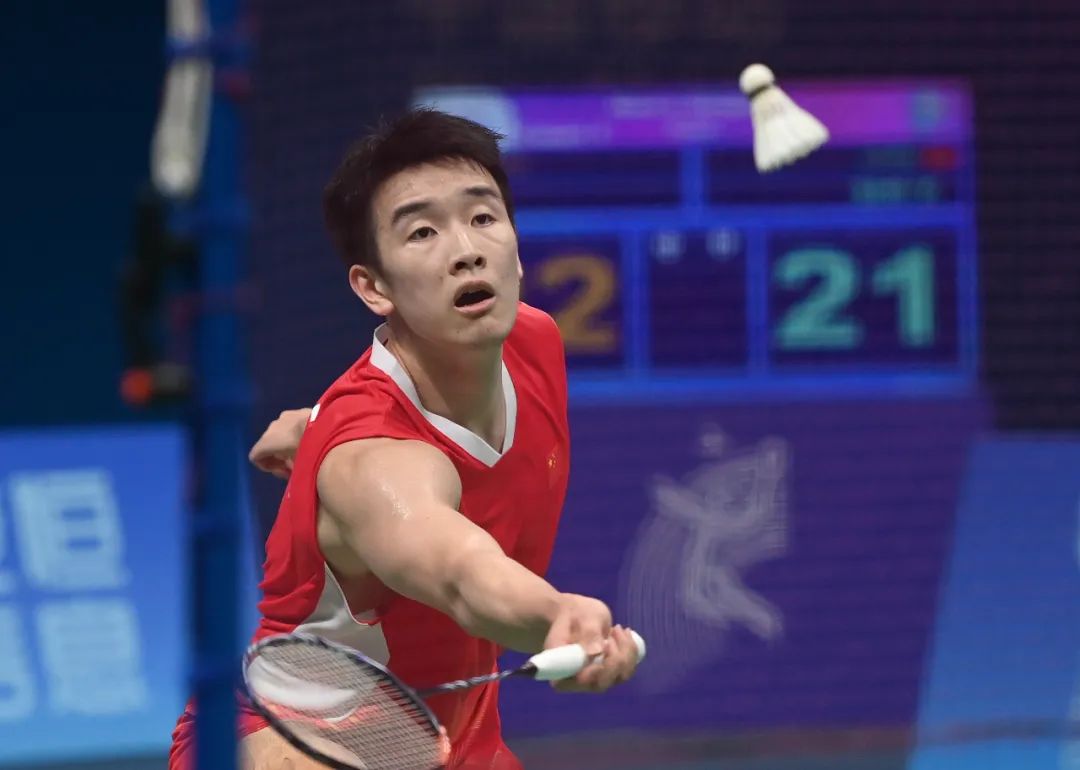 更是亚洲两 更是亚洲两