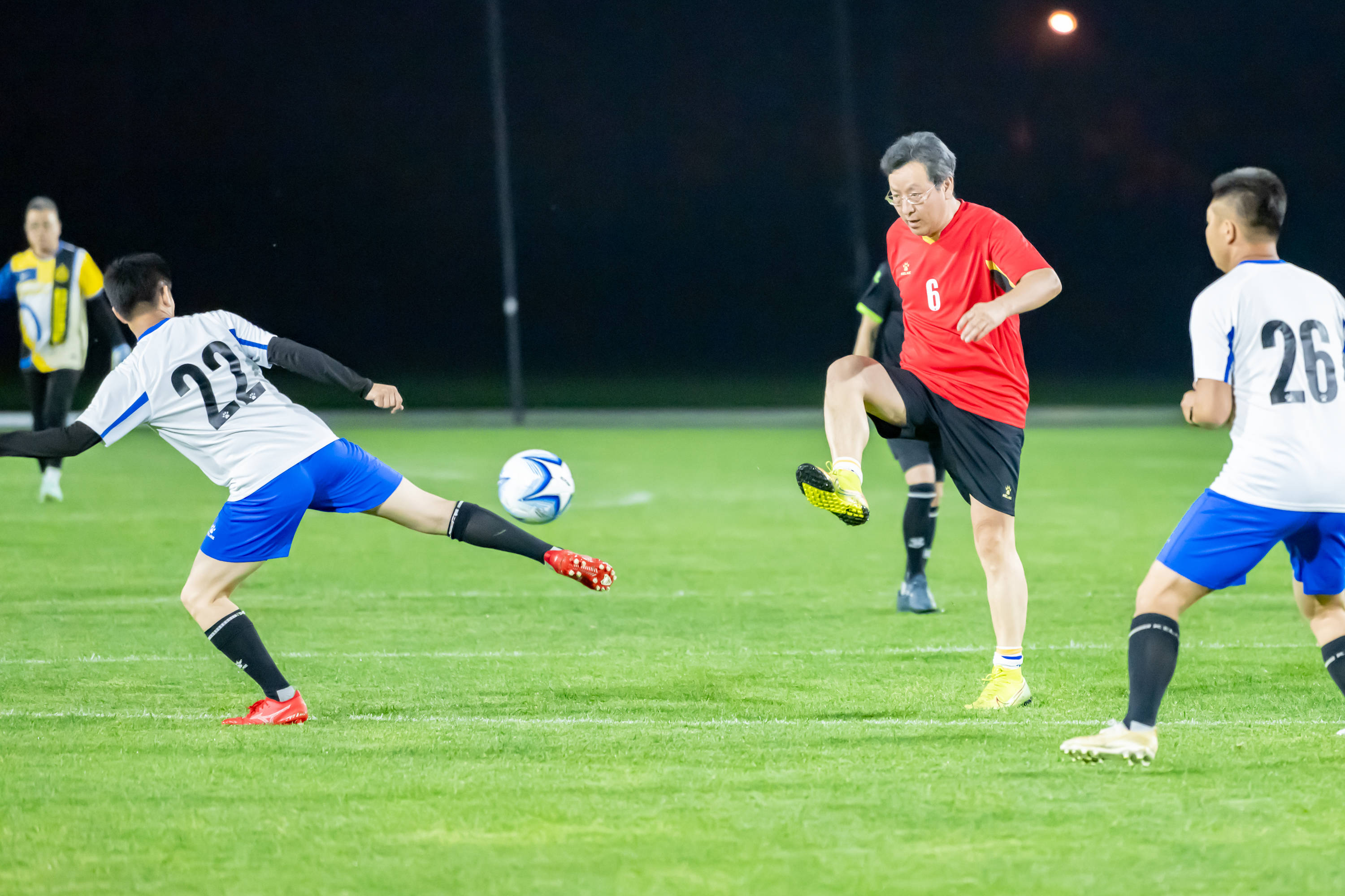 6名球员 6名球员