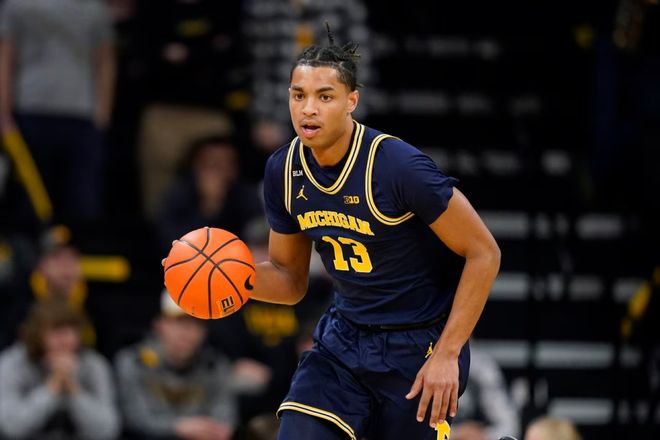 禁区前沿犯 禁区前沿犯