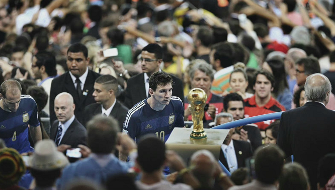 面对对手中 面对对手中